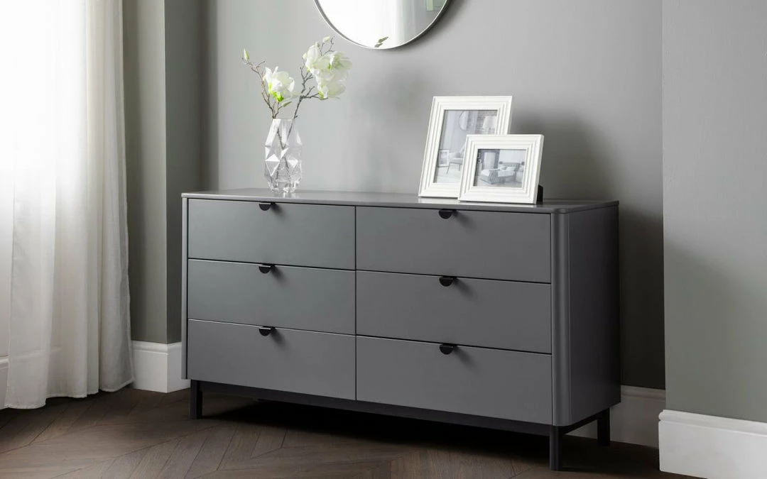 Baths Julian Bowen Chloe 6 Drawer Chest